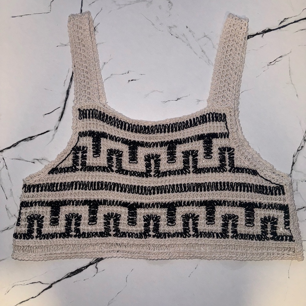 Colorblock Geo Pattern Crochet Top - Picture 5 of 8